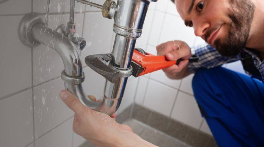 Expert burst pipe repair services in Calvert City, KY